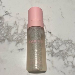 Brand new Foaming face wash from KYLIESKIN